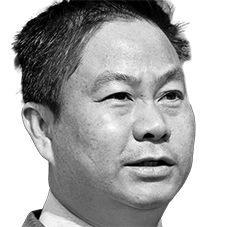 Black and white portrait of Choeung Theanseng